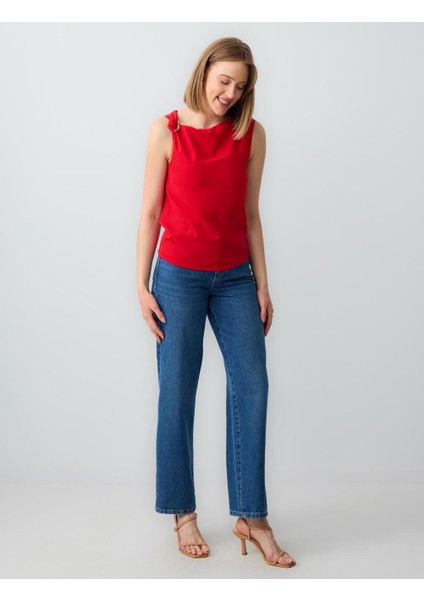 Kırmızı Düz Kesim Kayık Yaka Kolsuz Dokuma Bluz fiyatları