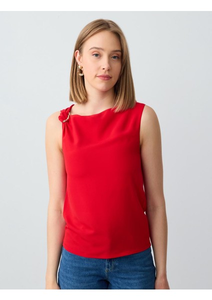 Kırmızı Düz Kesim Kayık Yaka Kolsuz Dokuma Bluz