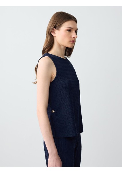 Lacivert Düz Kesim Yuvarlak Yaka Kolsuz Örme Bluz fırsatları