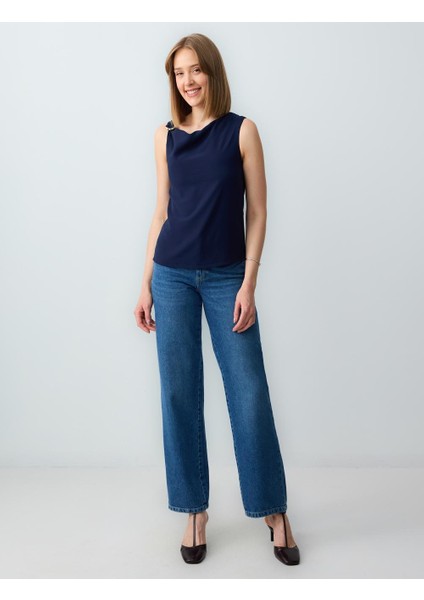 Lacivert Düz Kesim Kayık Yaka Kolsuz Dokuma Bluz fiyatları