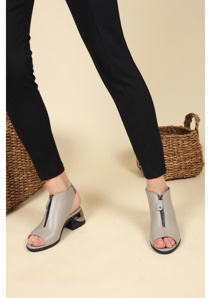 %100 Hakiki Deri Fermuar Detaylı Topuklu Sandalet VİZON fiyatları
