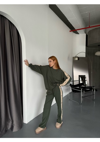 TKM-1110 Haki Modal Kumaş Çıtçıt Detaylı Salaş Bluz Palazzo Pantolon Ikili Takım