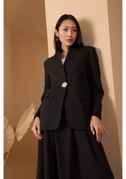 Siyah Salaş Kesim Düğme Detaylı Dokuma Blazer Ceket fiyatları