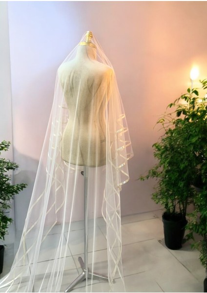 4 Sıra Biyeli Krem Rengi Uzun Gelin Duvağı fırsatları