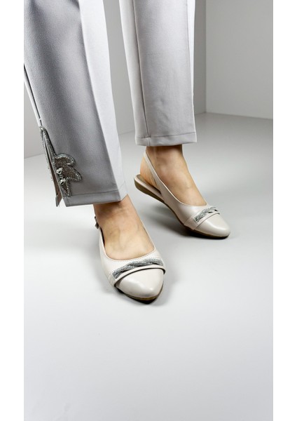 Klara 2504 Kadın Babet - Burgu Detaylı Açık Topuk Şık Günlük Ayakkabı