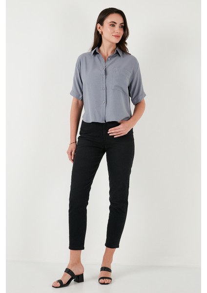 Regular Fit Göğüs Cepli Kısa Kollu Gömlek Bayan Gömlek 6779324