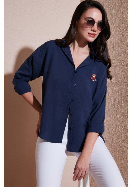 Pamuk Karışımlı Regular Fit Ayıcık Işlemeli Gömlek Bayan Gömlek 6773106