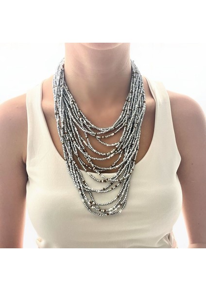 Kadın - Gri Çoklu Kum Boncuk Tarz Kolye