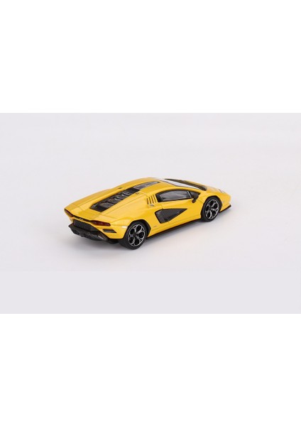 1/64 733 Lamborghini Countach Lpı 800-4 New Giallo Orion