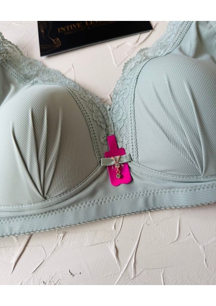 Harper Balensiz Desteksiz V Yaka Kesim Kaplı Dantelli Ultra Kaliteli Rahat C Cup Sütyen indirimleri