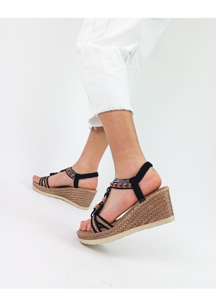 Siyah Renk Dolgu Topuk Taş Işlemeli Lastikli Hafif Topuk Kadın Sandalet modelleri