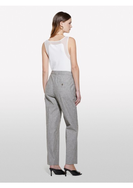 Viskoz Karışımlı Nervürlü Jarse Slim Fit Atlet Kadın Beyaz Atlet - 325P3Y61LH00Z modelleri