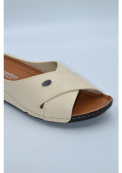 Berry Anatomik Dört Mevsim Bej Kadın Terlik - 1001 modelleri