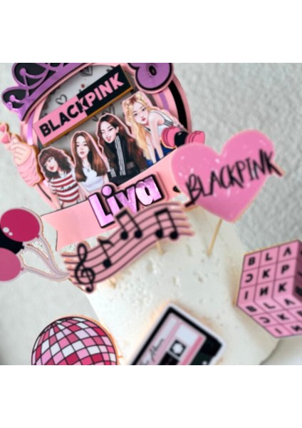 Blackpink Temalı Kız Çocuk Doğum Günü Isme Özel 3D Pasta Parti Süsü Seti Cake Topper (22 x 21 cm )