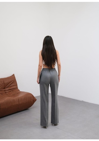 Arkasi Lasti̇kli̇ Pi̇leli̇ Dökümlü Wide Leg Pantolon