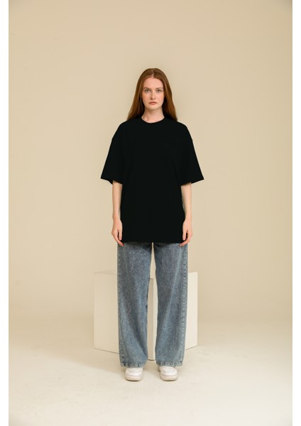 Kadın Siyah Oversize Bisiklet Yaka %100 Pamuk Düz Basic Yazlık T-Shirt fiyatları