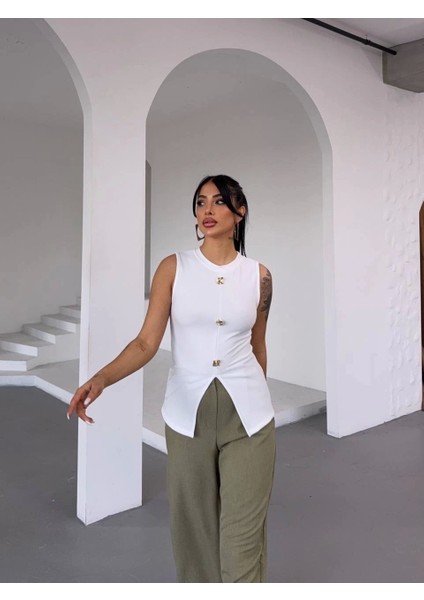 Kadın Beyaz Bisiklet Yaka Gold Düğmeli Ottoman Bluz S2310 fiyatları