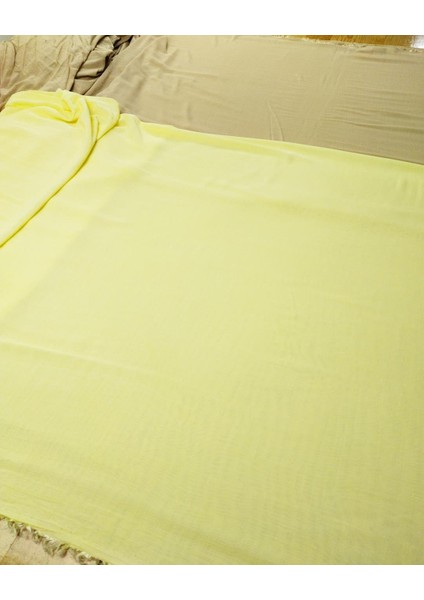 Pastel Sarı Renkte Viskon Vual (En 140 cm x Boy 240 Cm)