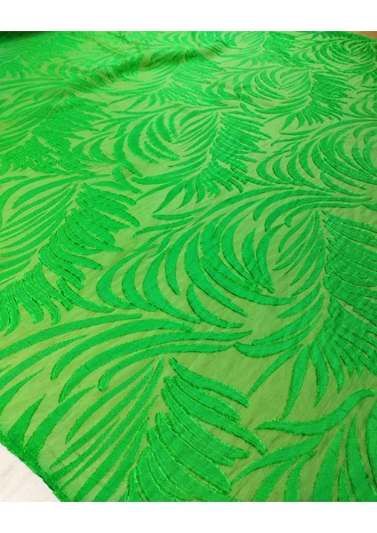 Canlı Yeşil Renkte Şifon (En 130 cm x Boy 160 Cm) modelleri