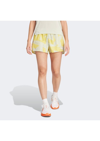 Terrex Multi Light Printed Kadın Sarı Koşu Şortu.- fiyatları