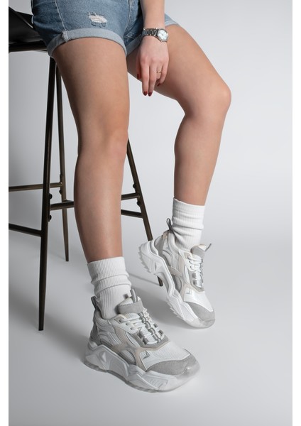 Kadın Sneaker Kalın Taban Bağcıklı Çok Parçalı Spor Ayakkabı Mizon Beyaz fiyatları