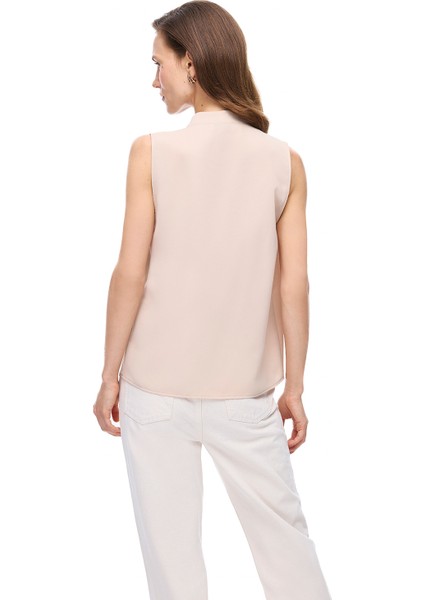 Farewell Regular Fit Sıfır Kol V-Yaka Nude Renk Kadın Bluz fırsatları