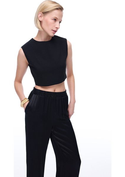 Seras Regular Fit Sıfır Kol Yuvarlak Yaka Siyah Renk Kadın Bluz fiyatları