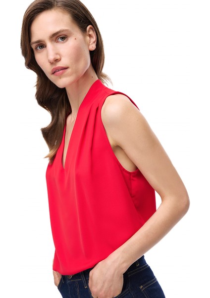 Farewell Regular Fit Sıfır Kol V-Yaka Kırmızı Renk Kadın Bluz fırsatları