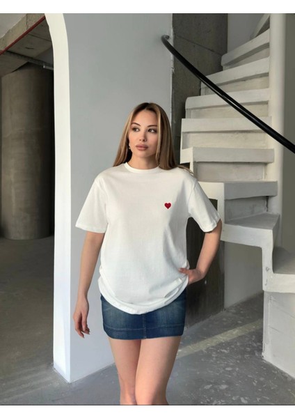 Kalp Nakışlı Tshirt