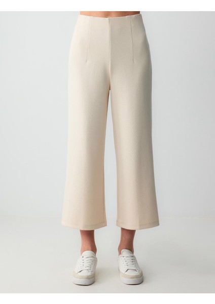 Açık Bej Rahat Kesım Yüksek Bel Bol Paça Kısa Örme Pantolon fırsatları