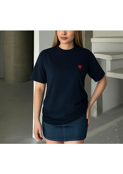 Kalp Nakışlı Tshirt