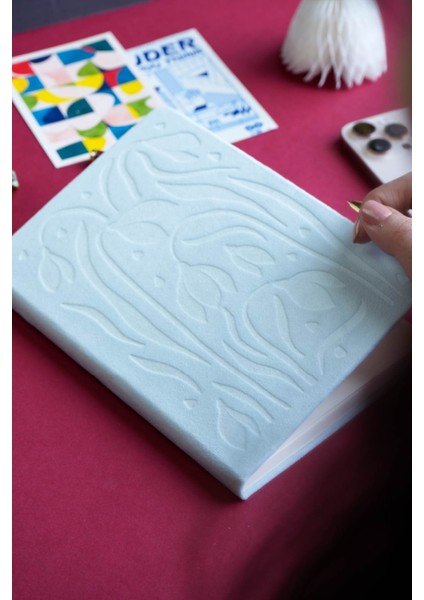 Sert Kapak Velvet Defter A5 100 Gr. 160 Sayfa Ivory. Çizgili. Açık Mavi