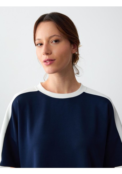 Lacivert Rahat Kesım Yuvarlak Yaka Kısa Kollu Örme Sweatshirt