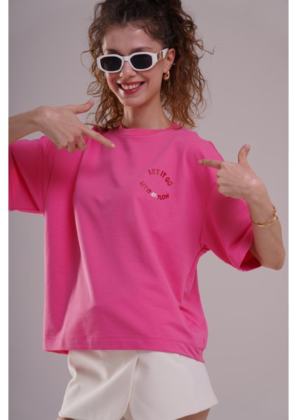Kadın Pembe Oversize Tişört - Let It Go Baskılı
