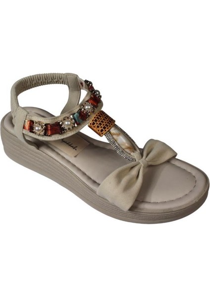 Yazkış Kadın Siyah Ten Cilt Tek Bantlı Üzeri ve Bileği Taşlı 4cm Arkası Lastikli Kalın Taban Sandale