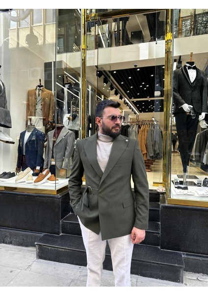 Modern Kesim Kuşak Detaylı Tokalı Erkek Ceket fırsatları