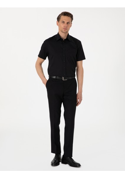 Erkek Siyah Regular Fit Kısa Kollu Cepli Basic Gömlek 50302763-VR046