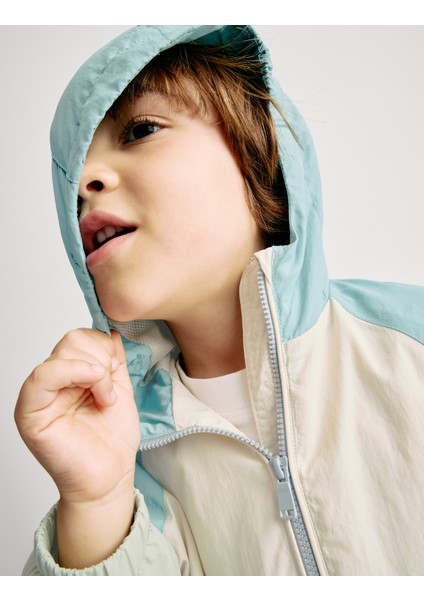 ​Stormwear™ Kapüşonlu Çocuk Rüzgarlık (2-8 Yaş)​ indirimleri