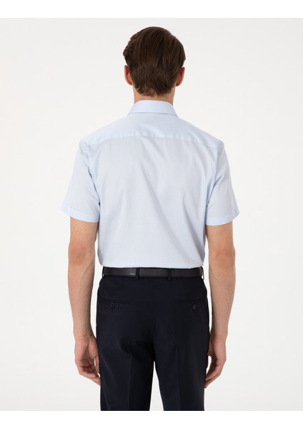 Erkek Açık Mavi Regular Fit Kısa Kollu Cepli Basic Gömlek 50302763-VR003