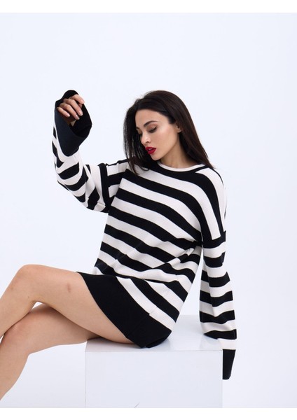 42291 Triko Çizgili Salaş Kazak-Siyah-Ekru modelleri