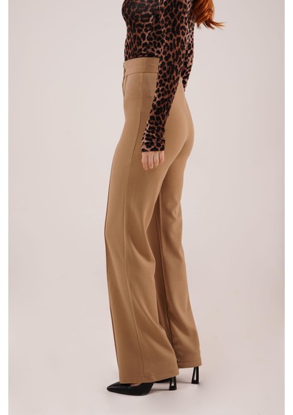 Ön Dikiş Detaylı Tek Düğme Camel Pantolon