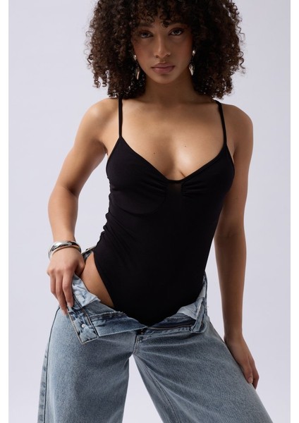 Önü Büzgülü Askılı Bodysuit