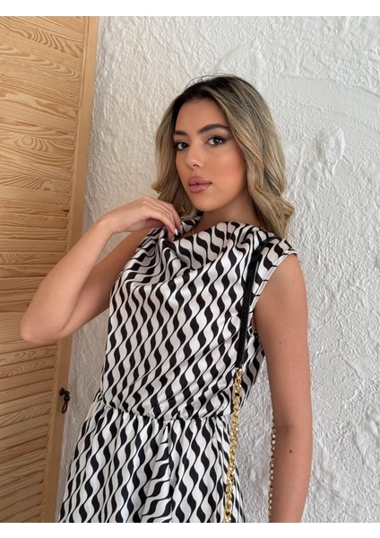 Kadın Degaje Yaka Önden Çapraz Detay Saten Midi Elbise