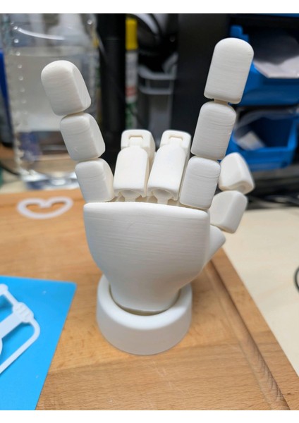 3D Baskı Hareketli El Figürü – Tüm Parmak Eklemleri Oynar – Dekoratif Aksesuar
