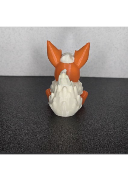 Flareon Pokemon Figürü