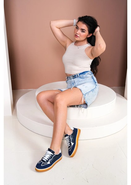 KADIN SPOR AYAKKABI indirimleri