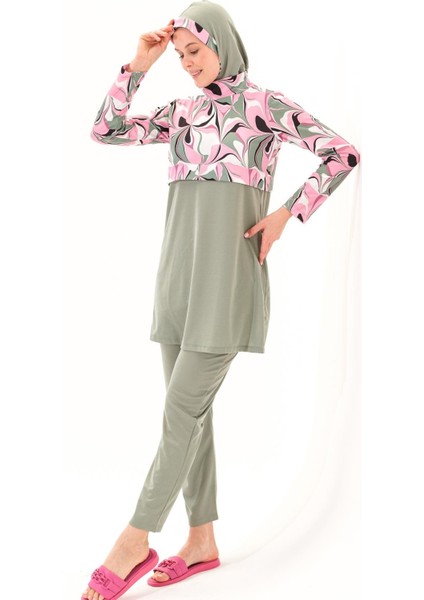 2156_Kadın Desenli Tam Kapalı 4'lü Takım Deniz/HavuzTesettür Mayo