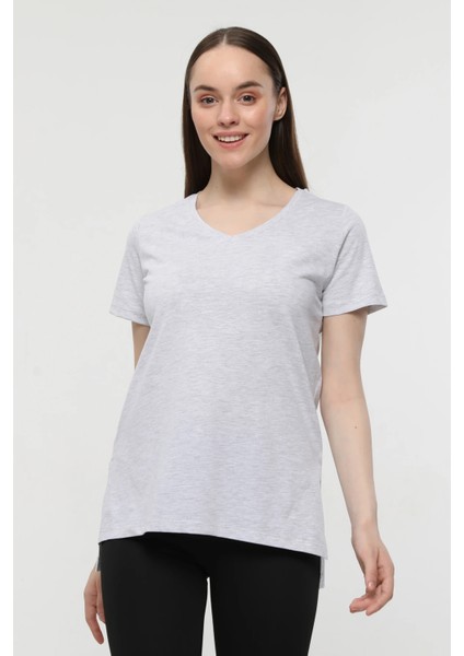 Kadın 3'lü Basic Regular Fit V Yaka Arkası Uzun Tişört Seti modelleri