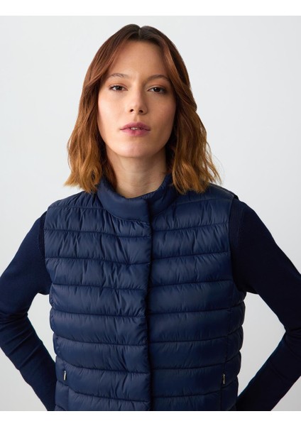 Lacivert Fermuarlı Çıt Çıt Detaylı Kolsuz Şişme Yelek indirimleri