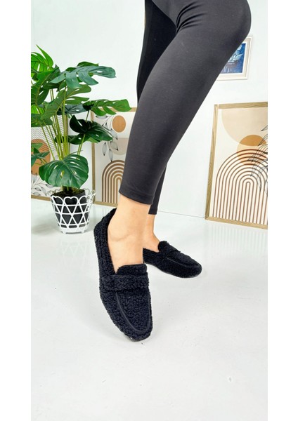 Günlük Kadın Loafer Peluş Astarlı Oval Burunlu Alçak Desenli Tabanlı Ayakkabı 375 fırsatları